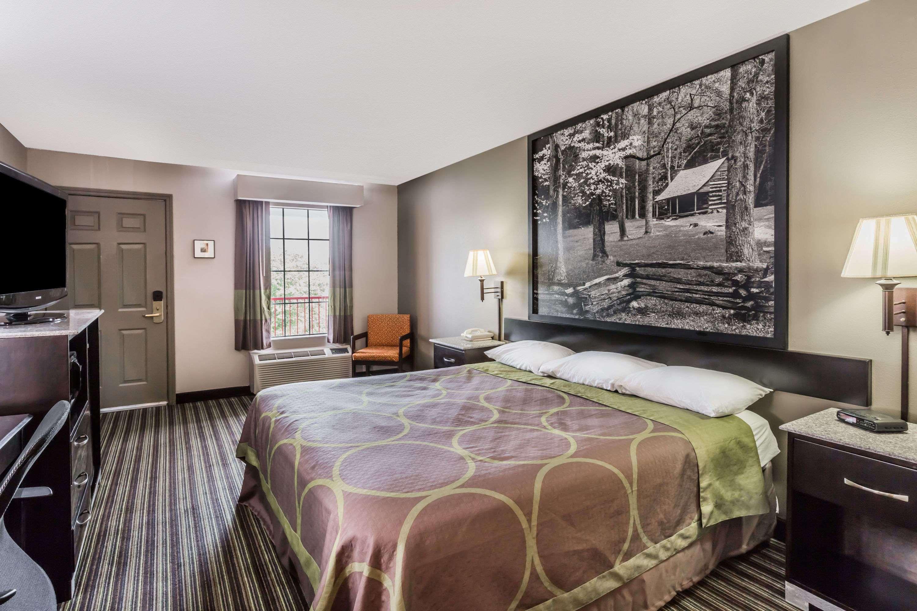 Hotel Super 8 By Wyndham Clinton Exteriér fotografie