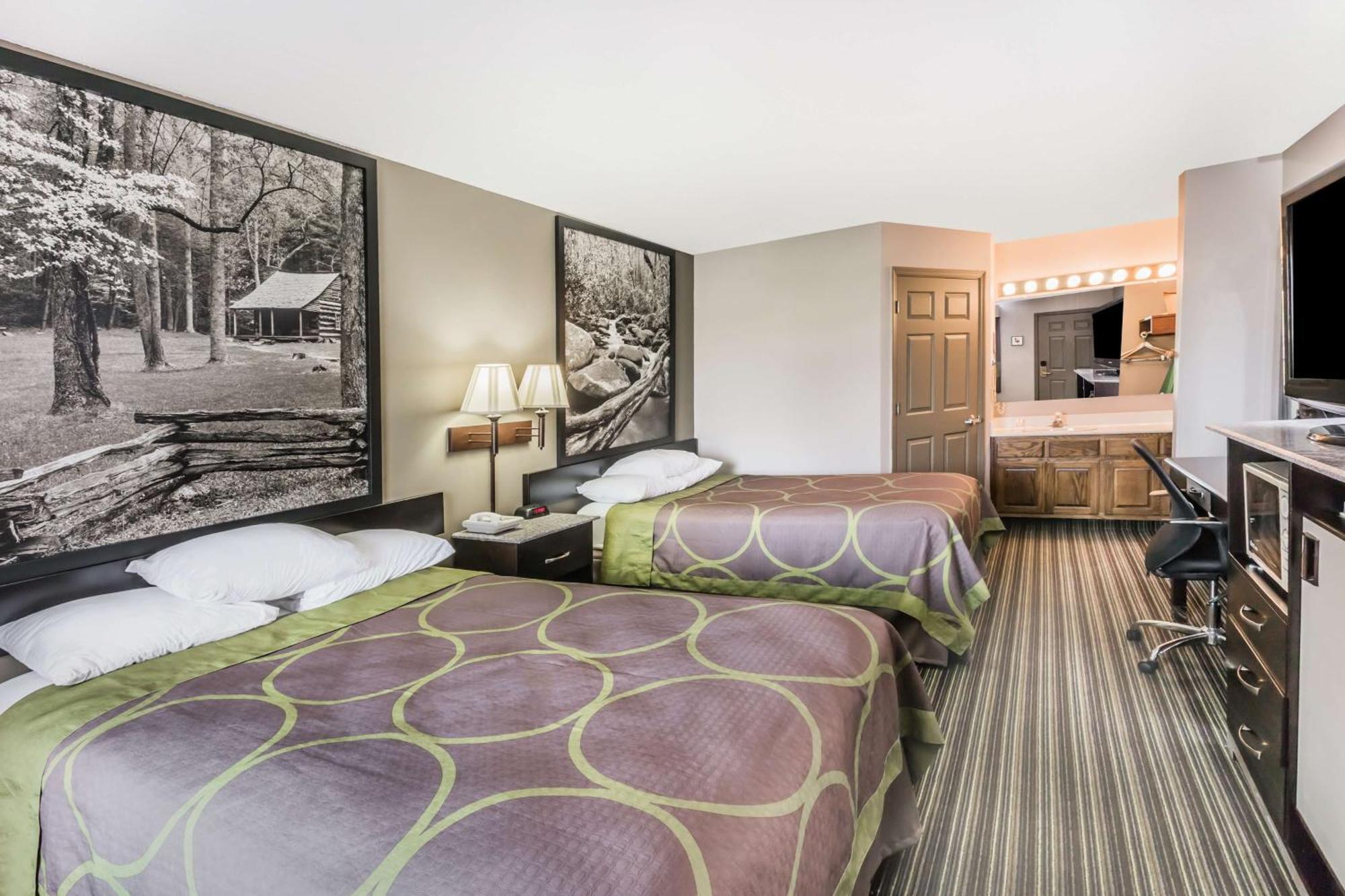 Hotel Super 8 By Wyndham Clinton Exteriér fotografie